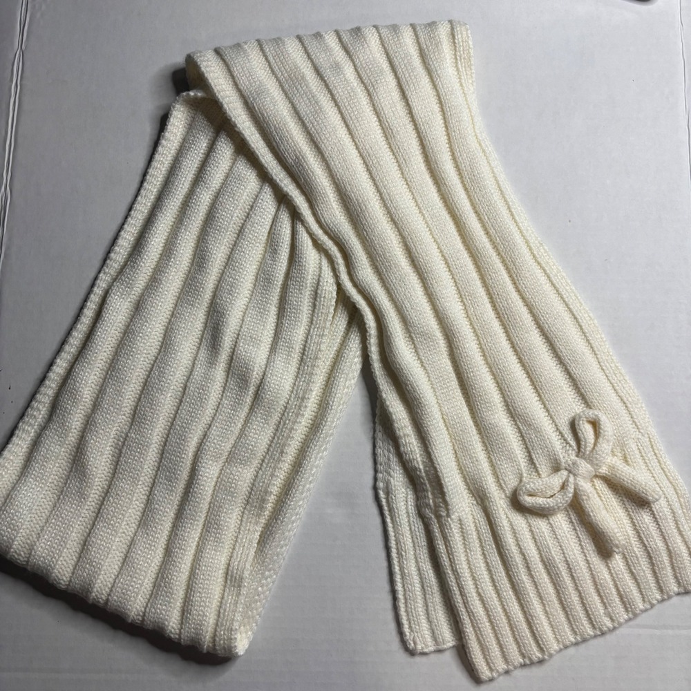 Kate Spade New York Cream Ribbed Knit Scarf with Bow Accent Shimmer White